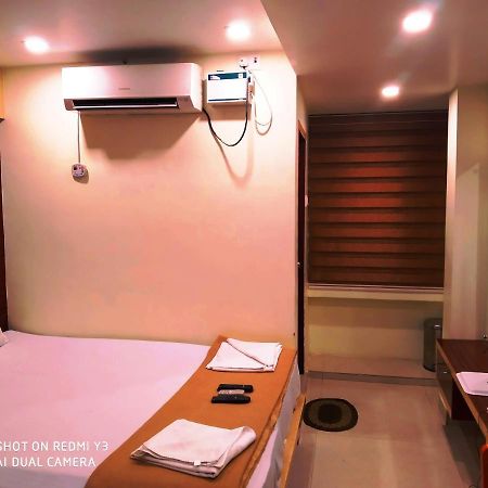 Hotel Milan Manor Порт-Блэр Экстерьер фото